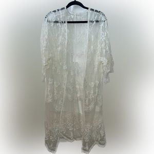 Woman’s Sheet Lace Kimono